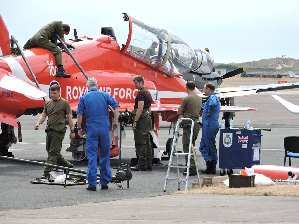 SaveBlackpoolAP's tweet image. The poorly red arrow is getting some major surgery today.