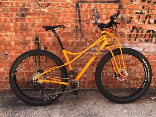 Mountain_Cycles's tweet photo. Jones Spaceframe Mountain Bike 27.5+ 650x3.0 Complete https://t.co/i30Bd4QYtL https://t.co/N8qwWdK1sh