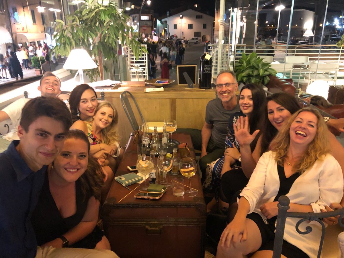 Solti_Accademia's tweet photo. We work hard in the day an enjoy our evenings! How can life go on without these wonderful musicians and friends??
#soltiaccademia #summernights #jonathanpapp #musicians #singers https://t.co/4XAHuxzuHp
