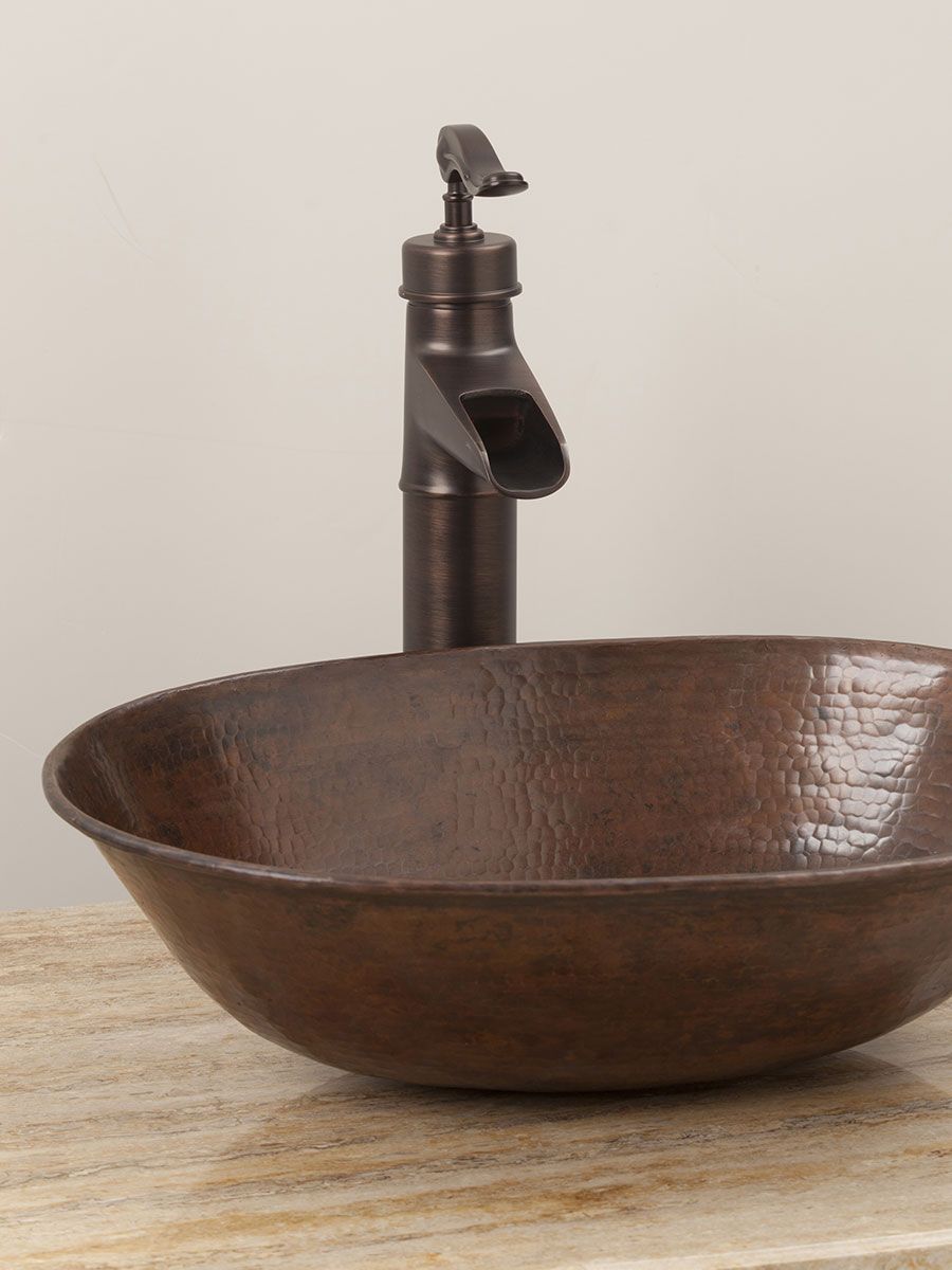 Happy Waterworks Wednesday! If you're looking for a gorgeous metal to use in your next kitchen or bath project, check out copper. Copper is an absolutely gorgeous, versatile metal that will fit in perfectly in any type of design. #interiordesign #WednesdayWisdom