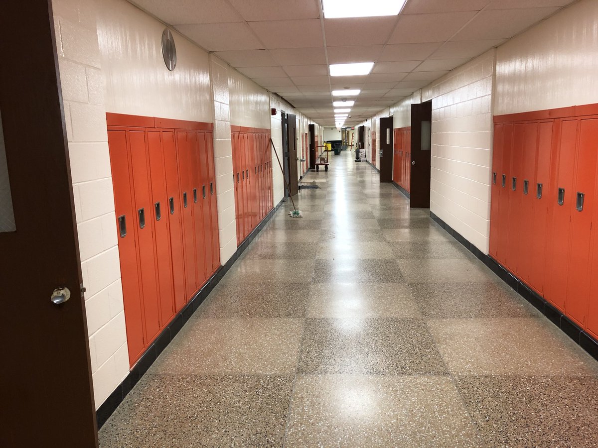 PaxonHollow's tweet photo. Lockers painted! Walls painted! Now, refinished doors! WOW, MNSD Operations continues to push themselves to make Paxon look wonderful for the beginning of the school year! #thankyou #tigerpride #mnsdoperations #seeyouthisfall https://t.co/nHWtp1VQyW
