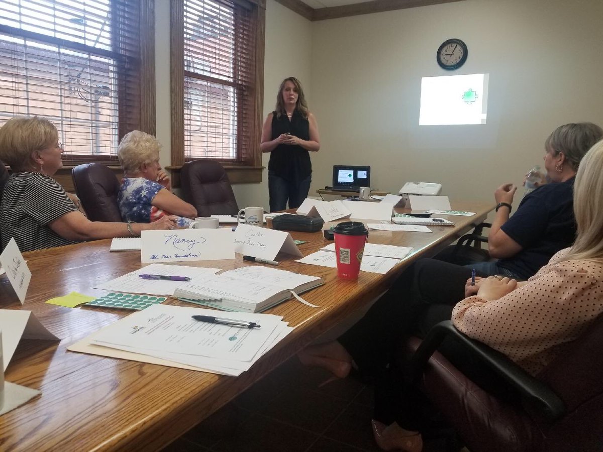 PhilanthropyWV's tweet image. Laura Lee of @WVNPA tells nonprofit leaders from Nicholas county about the benefits of their membership. And Tasha of @PhilanthropyWV  shows the non-profits many opportunities in their county, made possible by the @USDA grant. Growing our communities together!