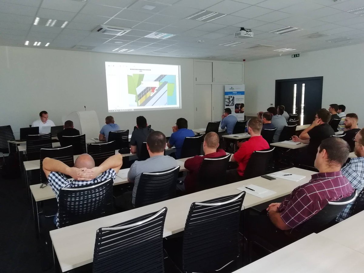Tribor83's tweet photo. @MazakEurope and @radansoftware seminar in Hungary. https://t.co/AQYWNYyV83