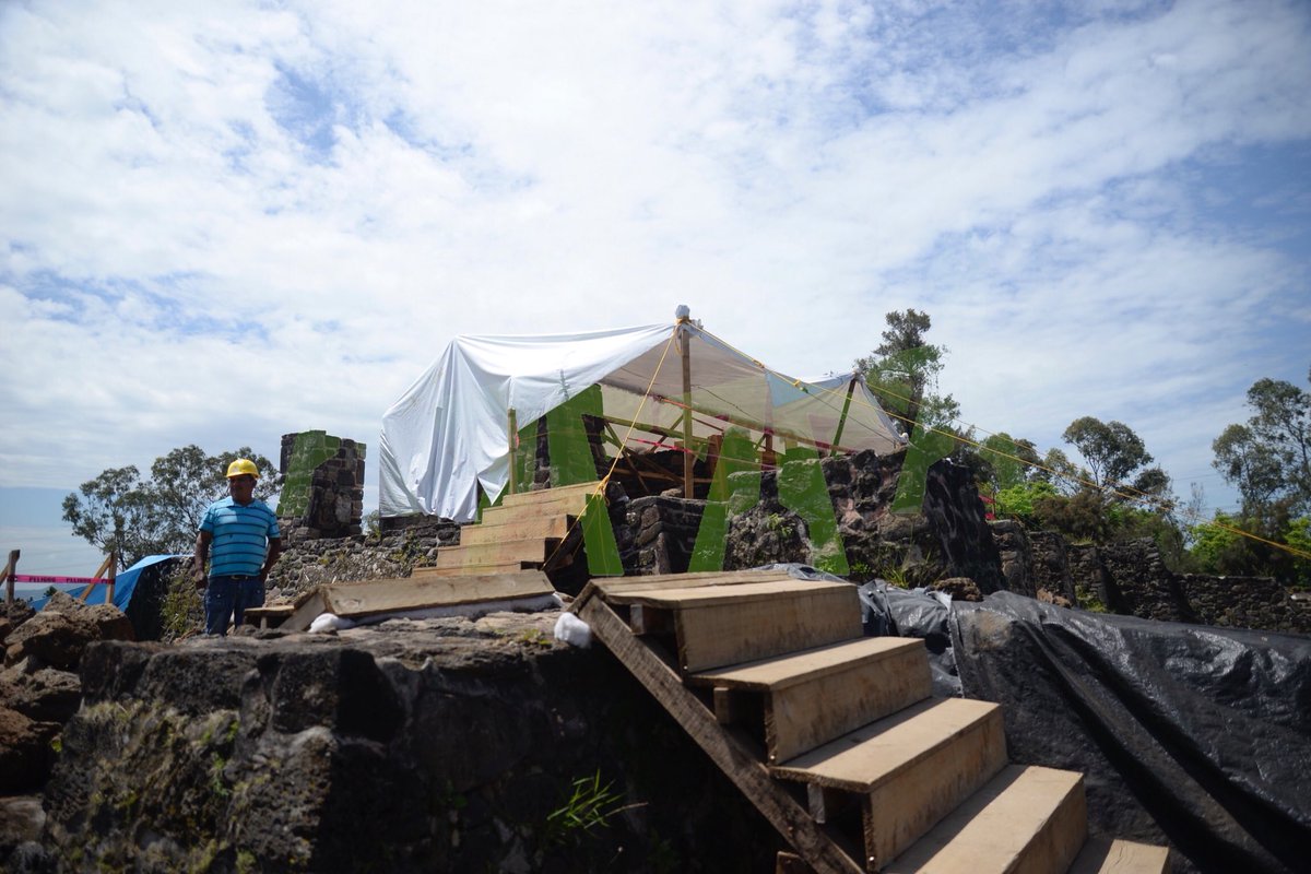 FotoAgenciaMx's tweet photo. Tras sismo del #19S se revela una estructura dentro de la #Piramide de #Teopanzolco #Morelos expertos aseguran que esto cambiará la cronología de la zona https://t.co/amXHIPsKYL