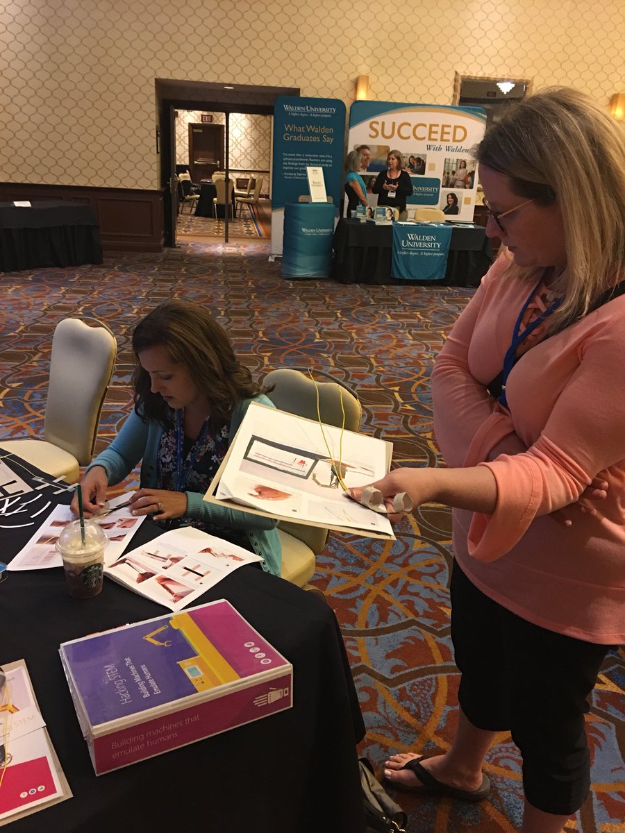 kellyroyer15's tweet photo. Learning how to build a robotic hand from the hacking STEM program by Microsoft. #NNSTOY #teachersleading #sddoe https://t.co/CeCJV3cPyX