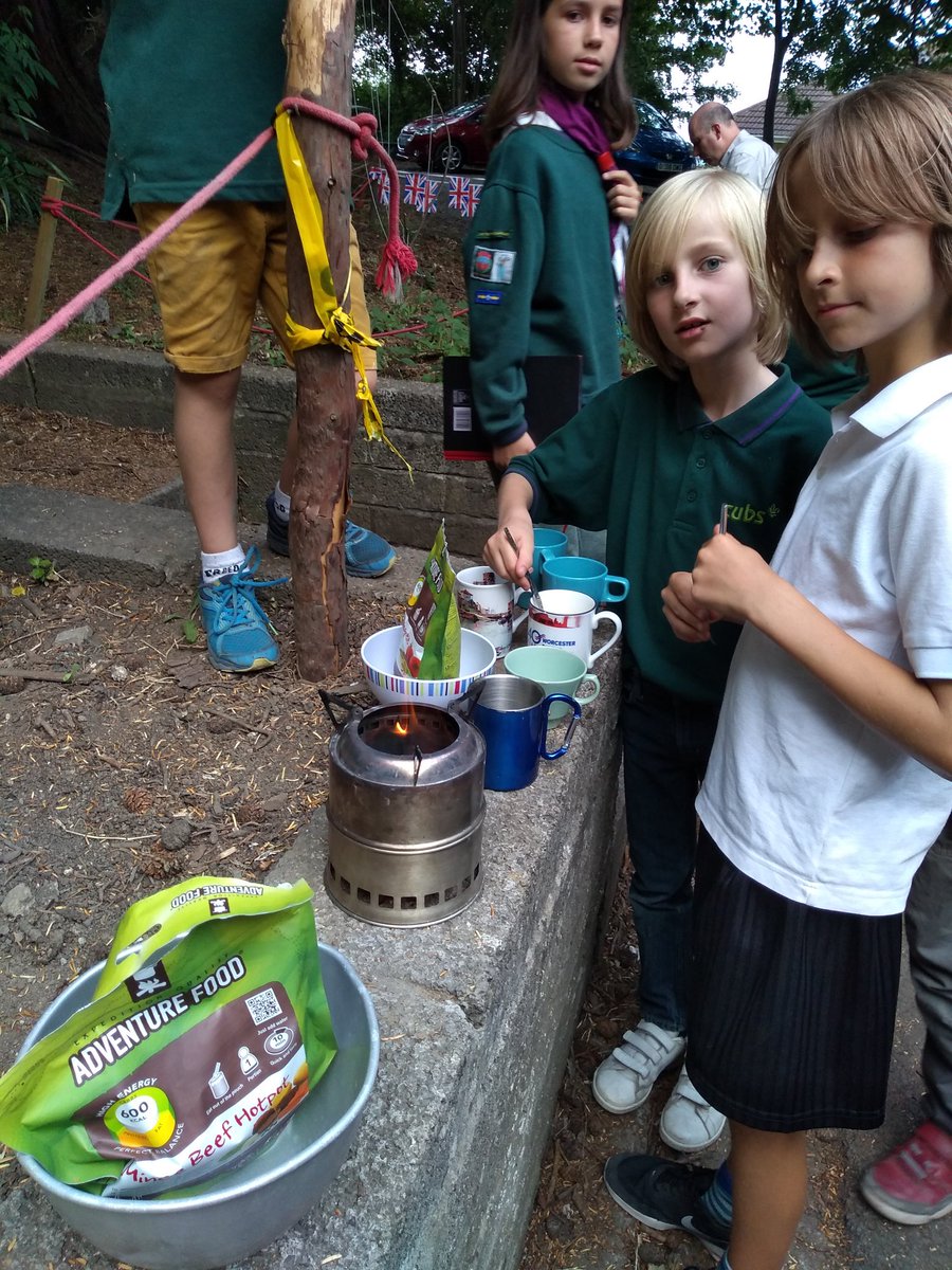 LarkhallScouts's tweet photo. For those that wanted Cubs rather than 3 Lions we had some fun with expedition food and stoves. https://t.co/WHJ3ID7cme