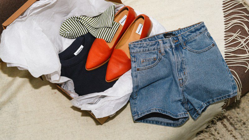 FrankandOak's tweet photo. ''After my experience, I clearly see what the hype is about with the monthly clothing subscription box.'' via @usweekly
#Styleplan
https://t.co/ltZYdJuAXK https://t.co/VF0bGSWUBu