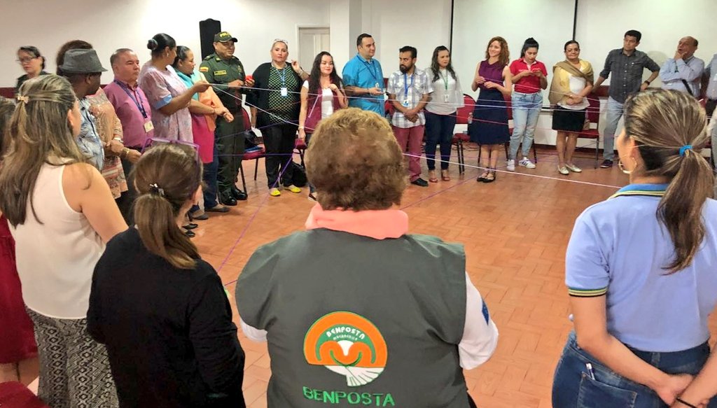 ConsejeriaDDHH's tweet photo. Hoy en Villavicencio realizamos Taller de RedConstruyendo para la garantía de derechos. Capacitamos a los funcionarios encargados de la atención a mujeres victimas del conflicto armado y así aportamos a una #PazConDDHH https://t.co/4bA3nahSWW