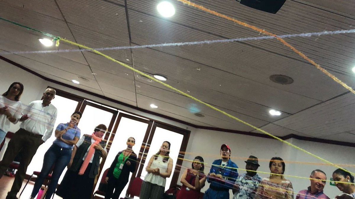 ConsejeriaDDHH's tweet photo. Hoy en Villavicencio realizamos Taller de RedConstruyendo para la garantía de derechos. Capacitamos a los funcionarios encargados de la atención a mujeres victimas del conflicto armado y así aportamos a una #PazConDDHH https://t.co/4bA3nahSWW
