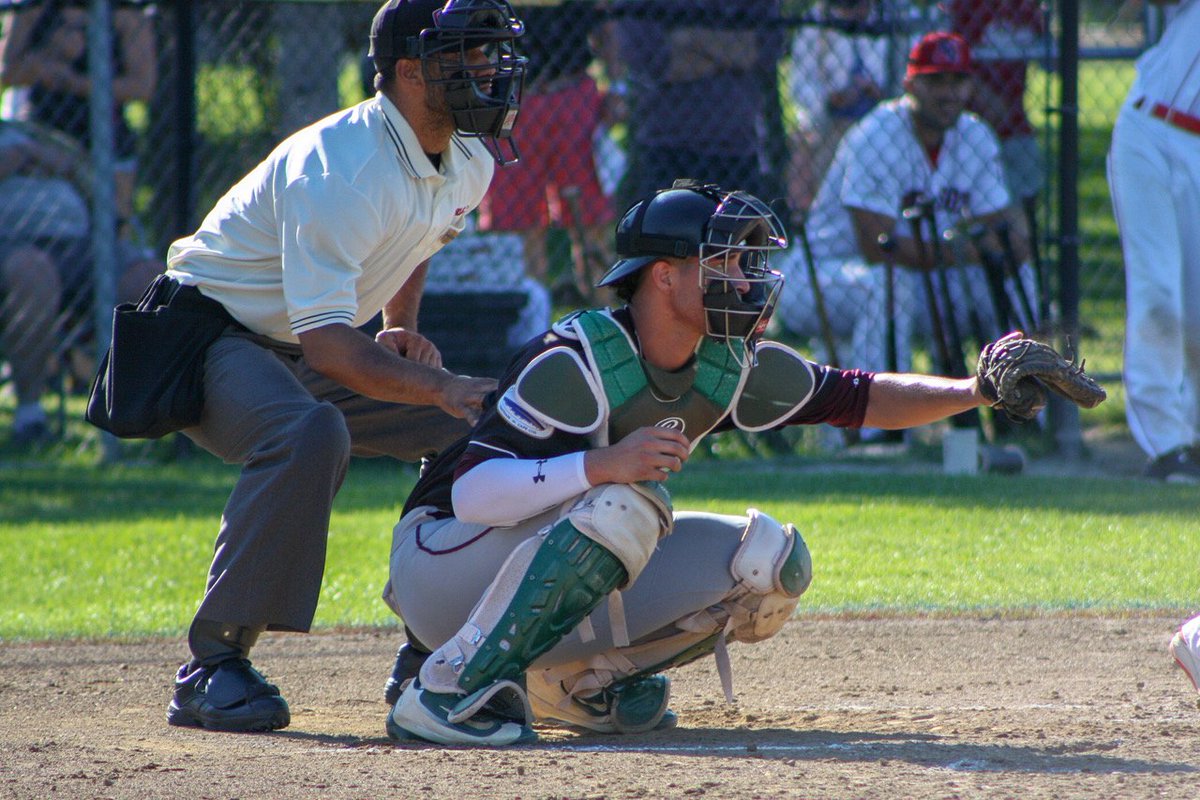 FalCommodores's tweet photo. “My dad hasn’t seen his family in 25 years… I have to come to the field and play, and that’s nothing.” Herbert Iser and his family’s unique path

A feature on our new catcher @Holy_Herb77 and his family by @GregLevinsky 

 📰 ⬇️

https://t.co/udAUjZCBtn https://t.co/ousUSYPXSp