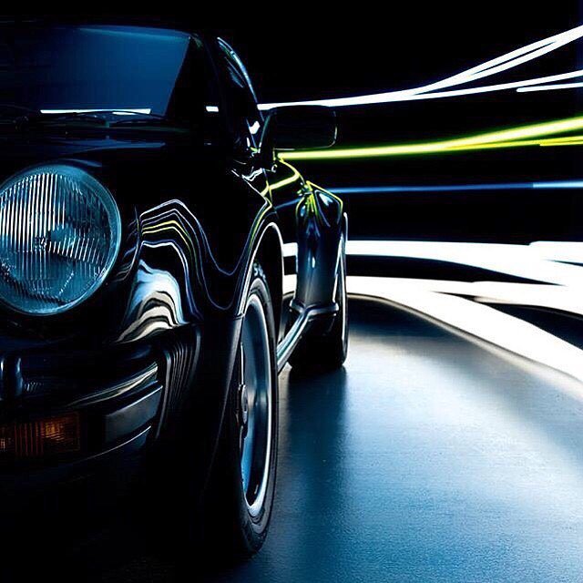 marketmeca's tweet photo. If the styling ain’t broke, don’t fix it. @porsche is a classic example of a design that will never go out of style. https://t.co/sA0zk1n3zz https://t.co/RaNb85JzJ2
