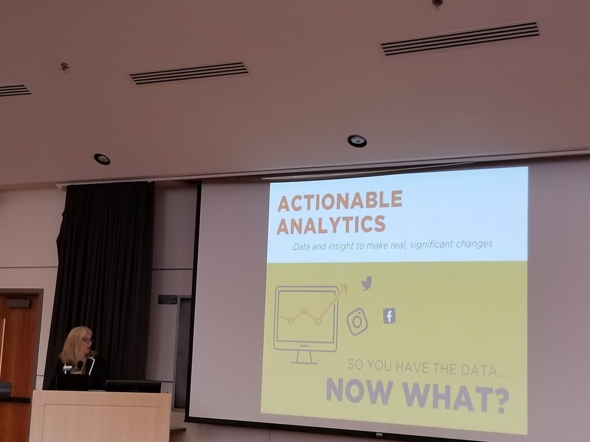 bjmaples6511's tweet photo. @julesmo rockin' it at #CommuniCon18!!👏👏 https://t.co/N9zDBKHS6f