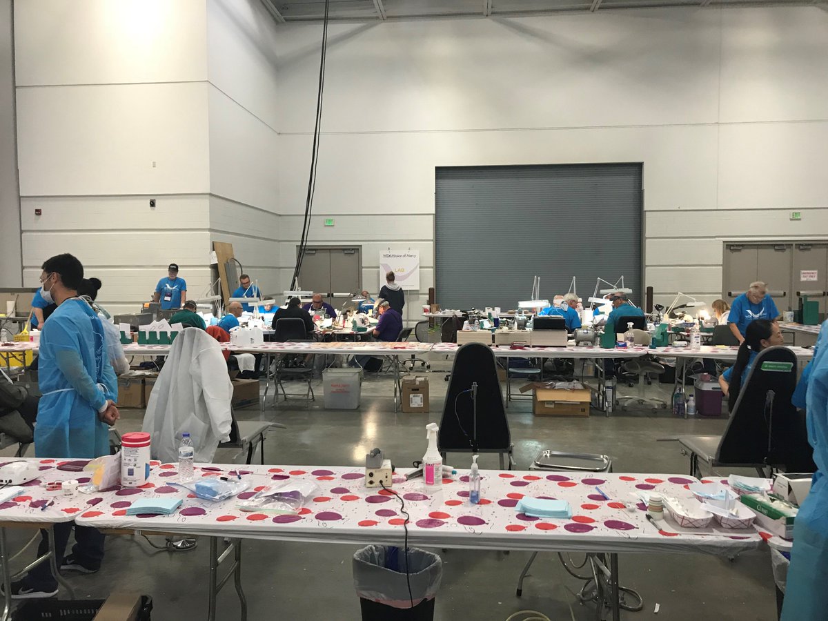 WI_DSPS's tweet photo. #WIDSPS Secretary Gutiérrez had a wonderful time at the @wisconsindental Mission of Mercy, great event for a great cause! #WIWorking https://t.co/q7gS3DQEh3