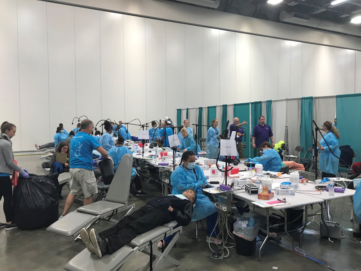 WI_DSPS's tweet photo. #WIDSPS Secretary Gutiérrez had a wonderful time at the @wisconsindental Mission of Mercy, great event for a great cause! #WIWorking https://t.co/q7gS3DQEh3