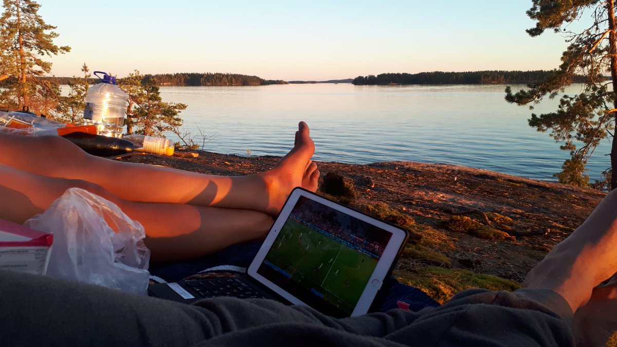 mellaleena's tweet photo. Kesäilta Kallavedellä. #mmfutis https://t.co/avtmiqTMED