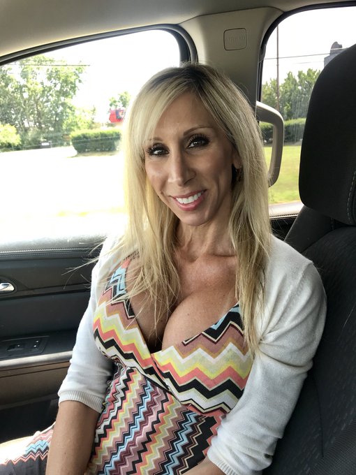 New car hunting https://t.co/gHKvcSAbzQ