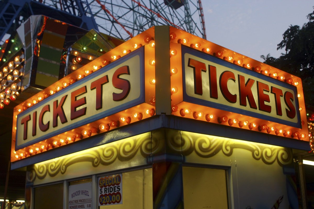 #Mcr #Music
Tickets:pjj52.app.goo.gl/5P9BfXqdoqe4wV… 
<a href="/DustyPopUK/">Dusty Pop Entertainment</a> <a href="/DeafInstitute/">The Deaf Institute</a> <a href="/GulliversNQ/">Gullivers</a> @jimmys_nq <a href="/kyleparrymusic/">Kylo Parry</a> <a href="/Night_Flowers_/">Night Flowers</a> <a href="/TribecaBar1/">TriBeCa Manchester</a> <a href="/arcticlakemusic/">Arctic Lake</a> <a href="/Killjoys_Band/">Killjoys</a> <a href="/Chasing_Tides_/">CHASING TIDES</a>