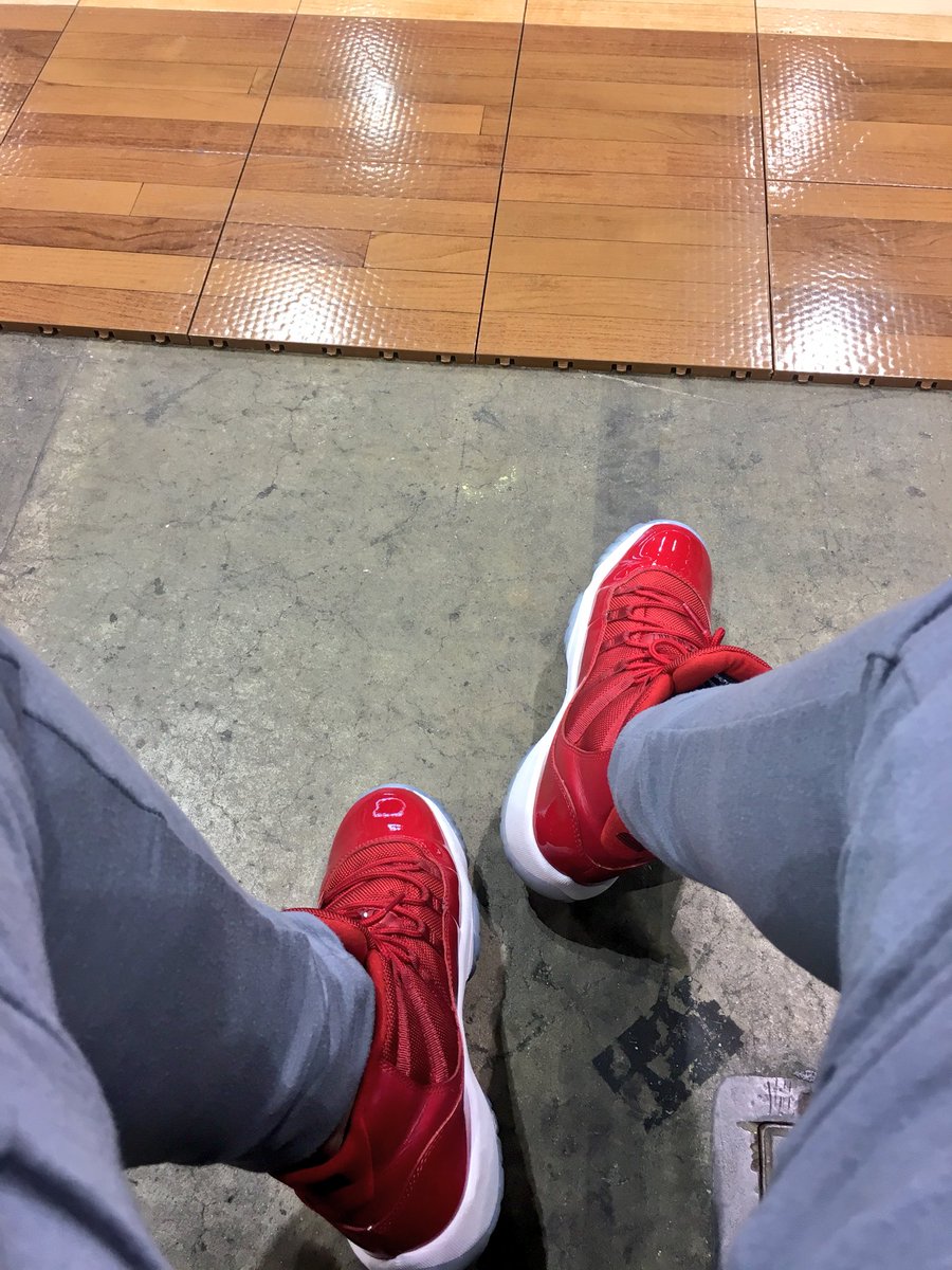 CoachCourtD's tweet photo. Winning like 96 today #MJtaughtme @coachphillips_ https://t.co/8aMhGd6va7