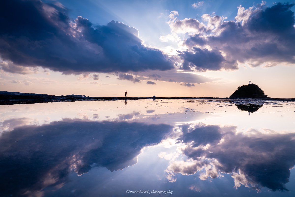 japaninpics's tweet photo. Japan Reflected in Puddles | by @wasabitool https://t.co/hdIC4O9GTv