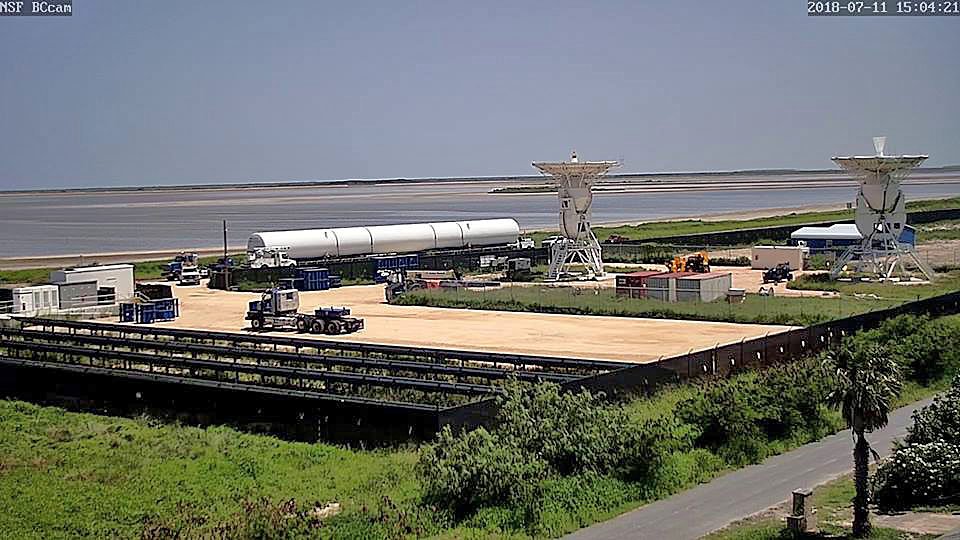 #TEXAS: More goodies dropping at the new rocket base construction site this afternoon. Fuel tank. 📷: Nomaddcam® #FlyBocaChica #SpaceTeX