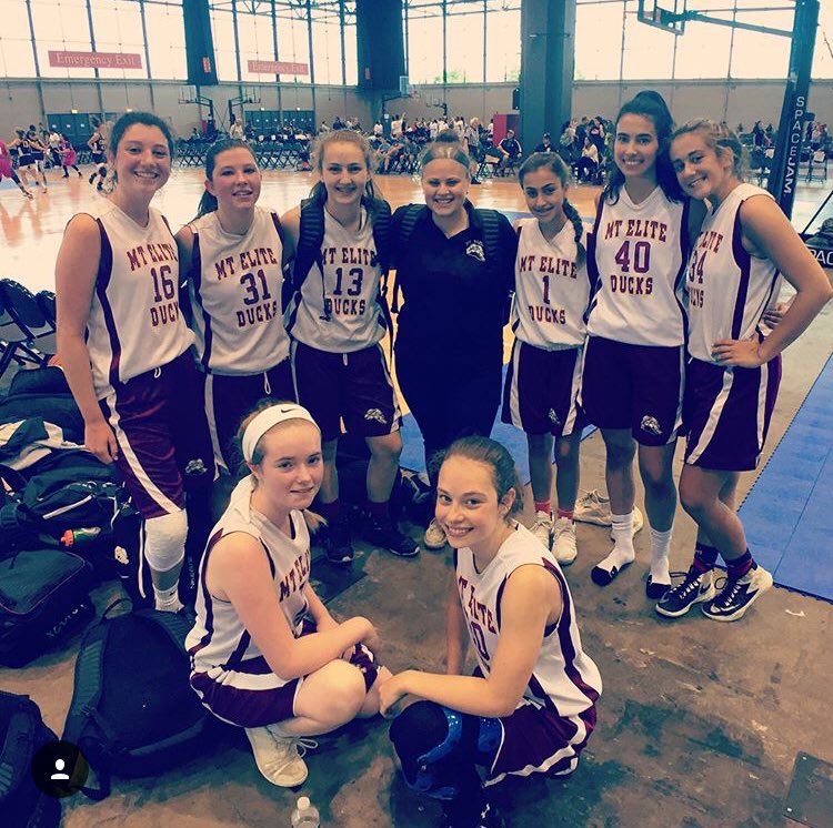 MTEliteDucks's tweet photo. MT Elite Ducks Cropaz earns the 67-62 win @Nike National Championship in Chicago over California Stars! Incredible team effort from start to finish and Great end of game execution for the girls! #MTEDFamily #TrueTeamWin https://t.co/WYTKsItIbR