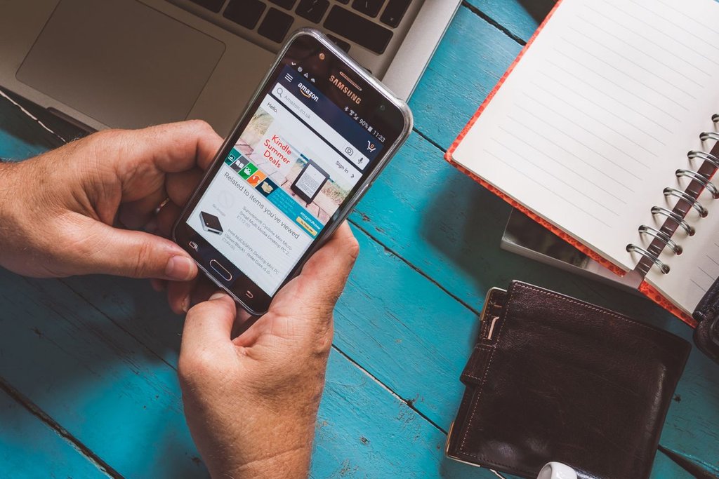 compumagick's tweet photo. "Again referencing Amazon, take a look at how this ecommerce store offers a one-click checkout process" https://t.co/ptVLuoHCLc #conversionrates #ecommerceconversion #ecommercetips #conversionrate #Amazon #eCommerce #6Ecommerceconversiontips #Ecommerceconversiontips #SocialProof https://t.co/PnR3YtJ2BY
