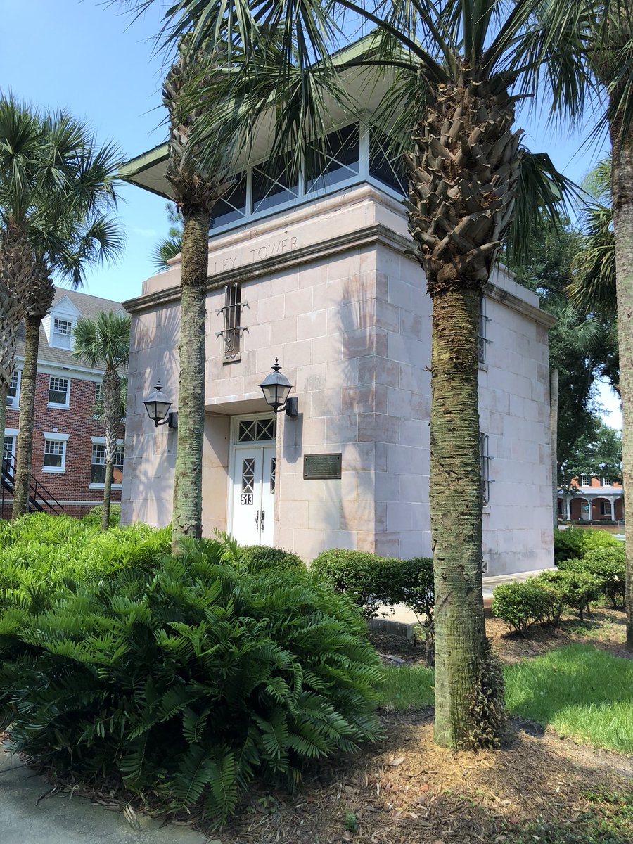 SpookyBalzano's tweet photo. Tracking down the #ghost #urbanlegends of #hulleytower and #elizabethHall here at @StetsonU with @NayNayMyFriend #haunted #deland #ghoststories #TolSummer18 #hauntedlove https://t.co/QJjMV6bXdu