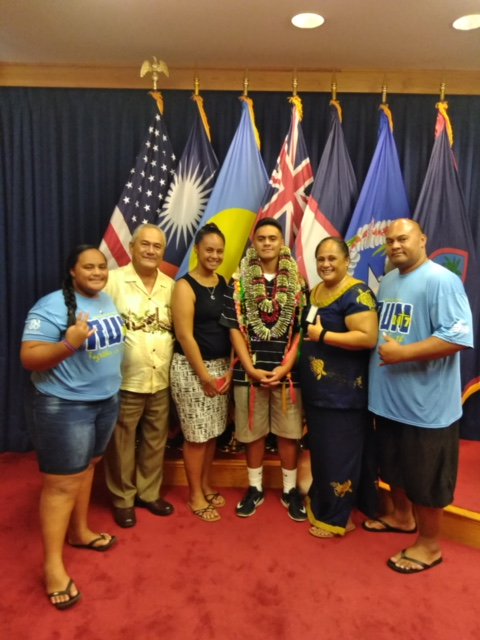 oregonarmyguard's tweet image. The ORARNG would like to congratulate SFC Hoddle for her first enlistment from America Samoa. Majesty Hunkin will do his training at FT. Benning and return to go to Southern Oregon University. Great job SFC Hoddle! and good luck Majesty Hunkin!
#ORNationalGuard #AmericaSamoa #SOU