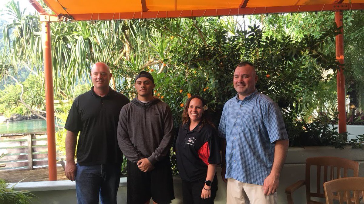 oregonarmyguard's tweet image. The ORARNG would like to congratulate SFC Hoddle for her first enlistment from America Samoa. Majesty Hunkin will do his training at FT. Benning and return to go to Southern Oregon University. Great job SFC Hoddle! and good luck Majesty Hunkin!
#ORNationalGuard #AmericaSamoa #SOU