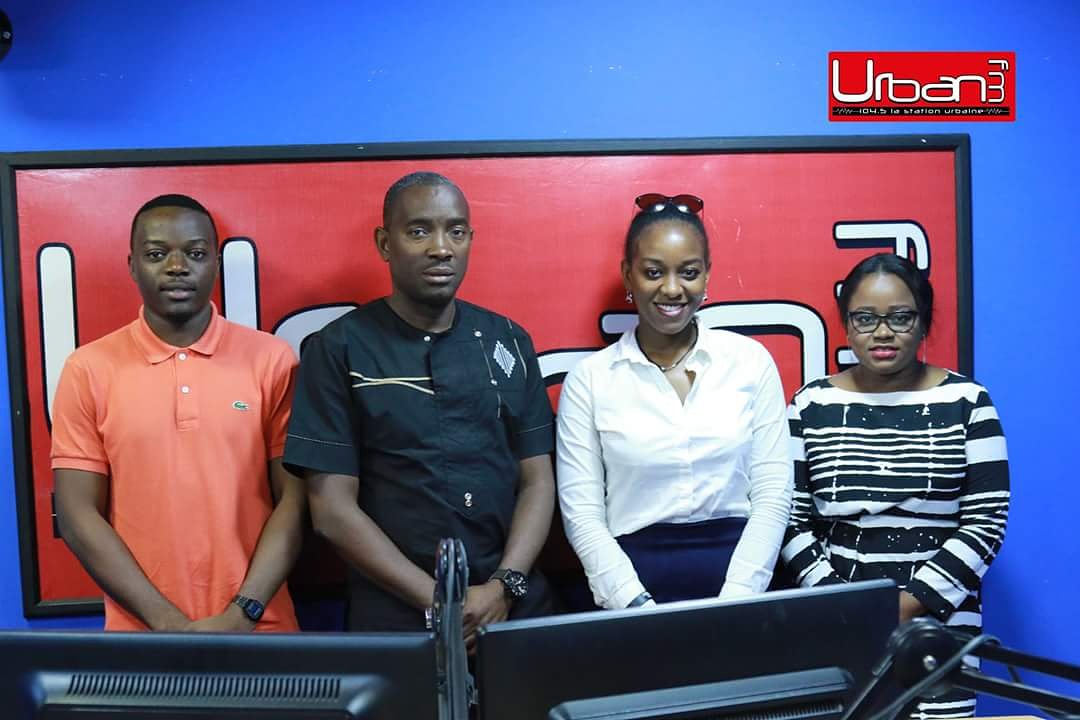 MaureenROJ1's tweet photo. Nous  avons été reçu ce matin sur le plateau de Urban FM à l'émission dafresh morning pour promouvoir votre programme "Hoops Tracks and Books" organisé par The Apothecary by Neri et @Give 1 project Gabon en partenariat avec @UNESCOGabon Libreville
#htb
#apothecarybyneri https://t.co/mrRgTIXUh1