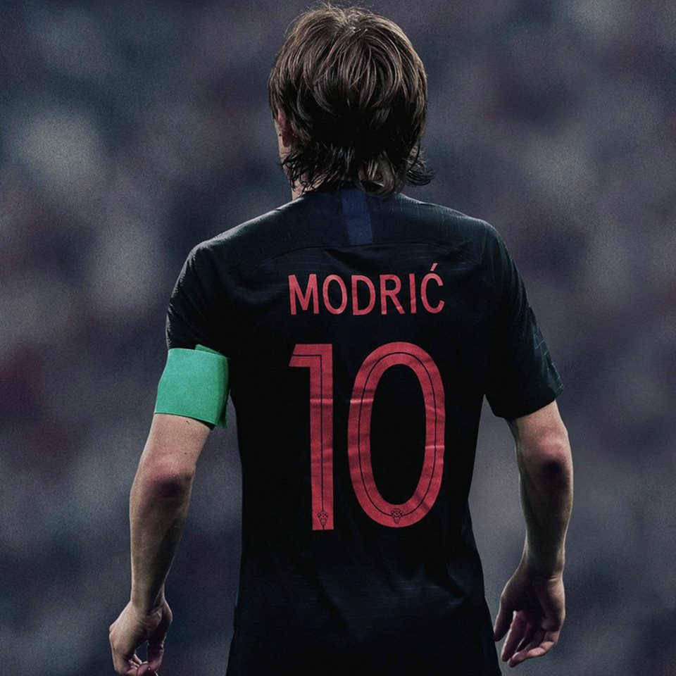 InvictosSomos's tweet image. Campeón de la UEFA Champions League, finalista de la Copa del Mundo y el mejor mediocampista de TODO el curso. Candidato serio para el Balón de Oro 2018. LUKA MODRIC. #CRO #Rusia2018
