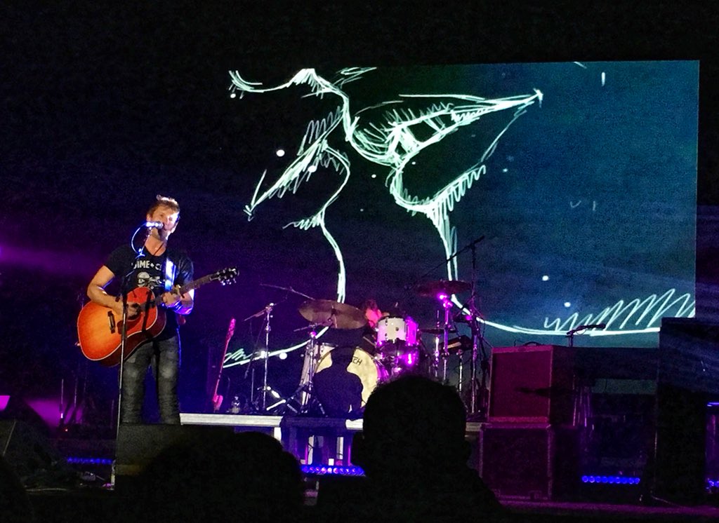 IlaBoraso's tweet photo. James Blunt - The After Love 

#JamesBlunt #theafterlove #zedlive #Padova #iPhone @JamesBlunt https://t.co/DRQ2a3yMee