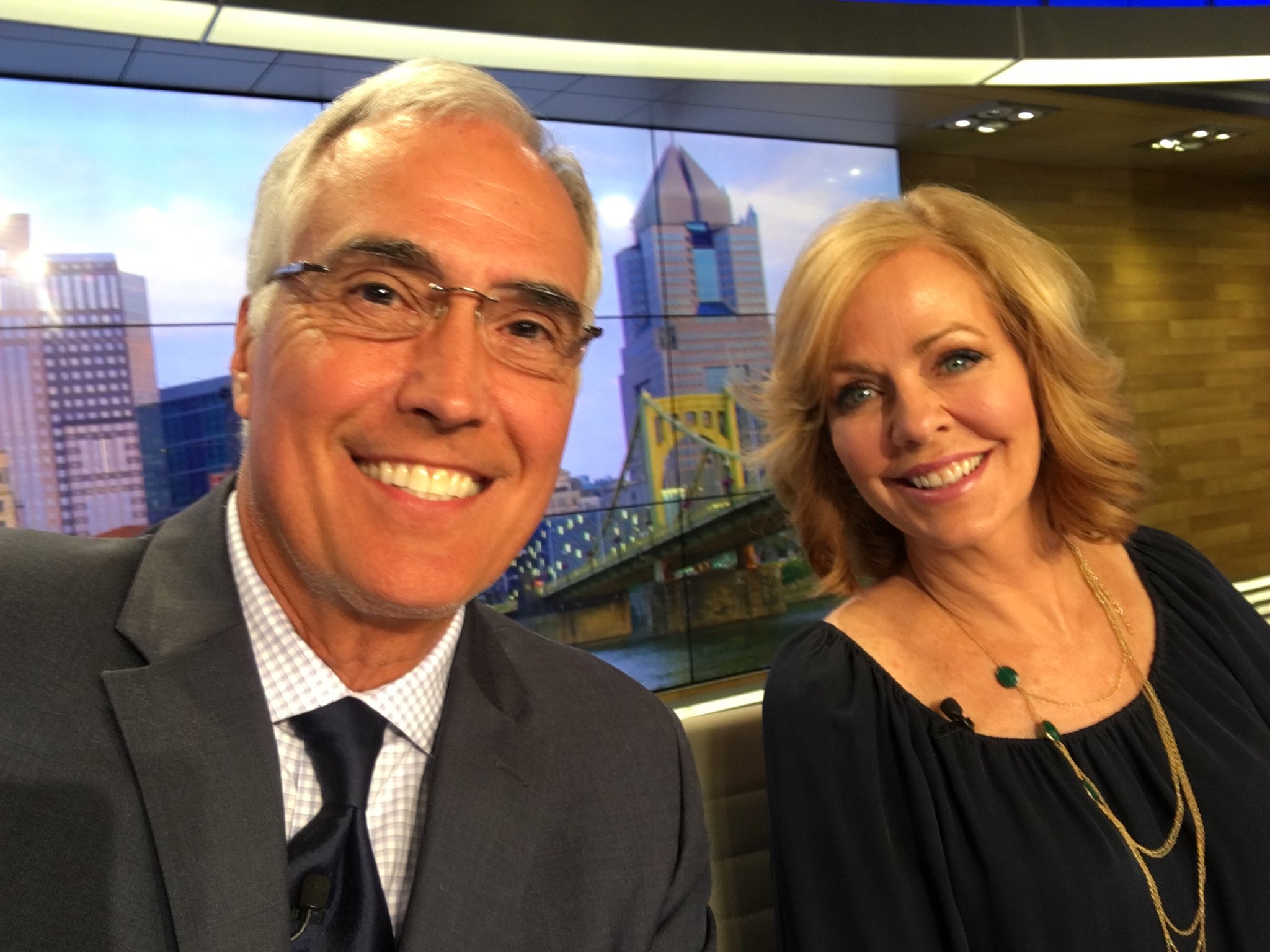 david-johnson-wpxi-on-twitter-back-on-the-desk-w-my-buddy-of-28-and-a-half-years-peggyatwpxi-join-us-for-the-latest-news-now-at-5-on-ch11-news-https-t-co-kqite6jwk9