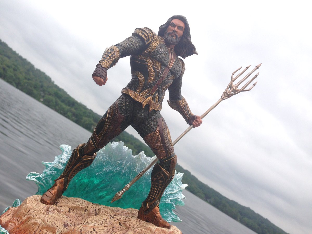 diamond select aquaman