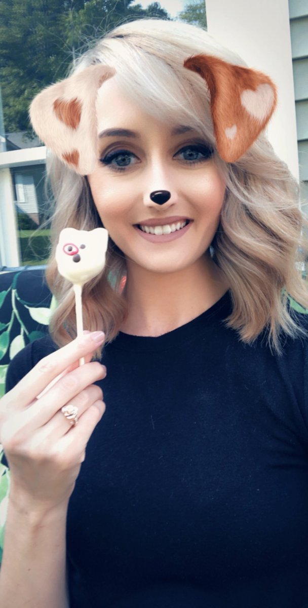 caitlingalatic's tweet photo. The bullseye cake pop is here! They’re almost too cute to eat 🐶 Almost... 😏 https://t.co/J57qCmdqxI