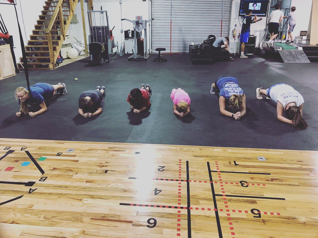 ARepublic's tweet photo. Ended this workout with a little Med ball and plank competition. How fun is it to be able to compete. #summerfun #compete #nooffdays https://t.co/qMzqTitLyL