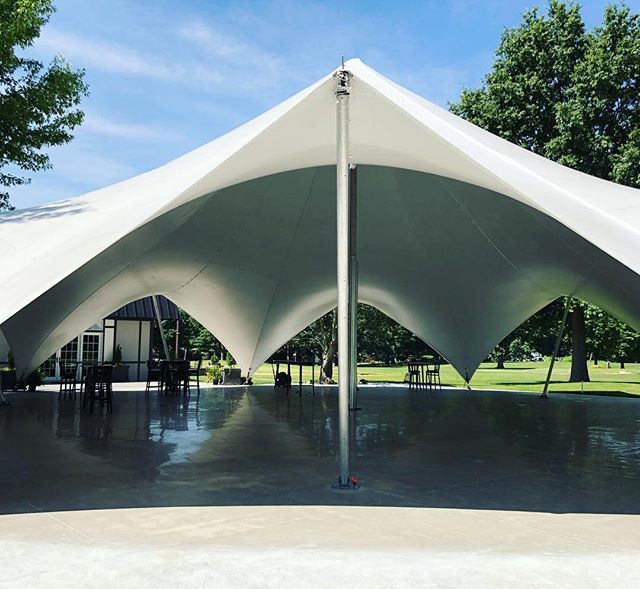 TheEastwood9's tweet photo. Didja know this baby has heated floors? Bring us ALL the chilly receptions + events! Book your 2019 ceremony + reception and save a bundle with our introductory rates!
etcinfo9@gmail.com .
.
.
#tents #tentedwedding #wedding #midwest #midwestbride #midwestreception #reception… https://t.co/IbVESRoIme