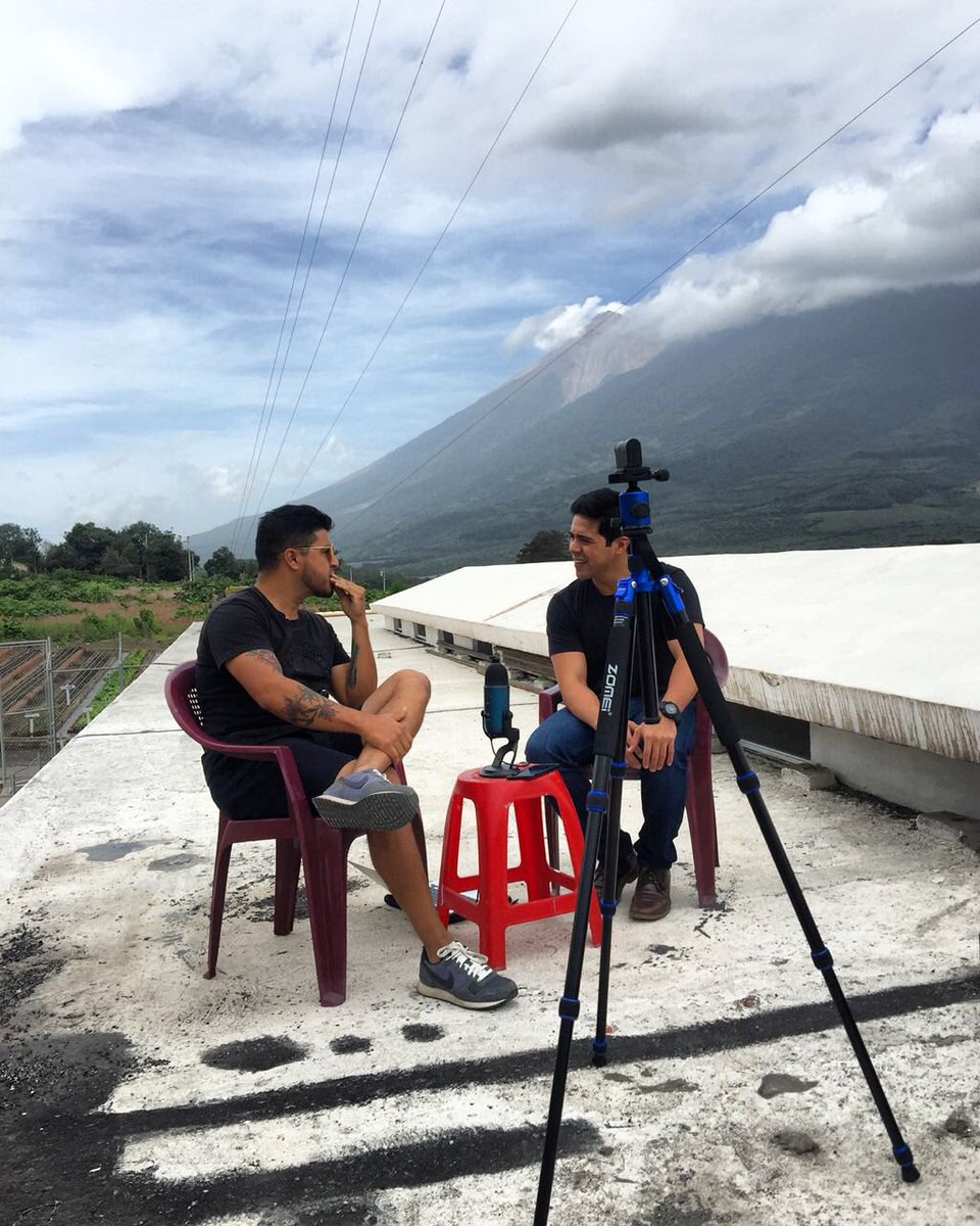 Grabando el episodio #28 con @mbpodcast_ sobre la historia de #elpatojismo y la importancia de la buena educación en los jóvenes guatemaltecos y guatemaltecas - Gracias por el espacio! #elpatojismo #podcastguatemala #mbpodcast #guatemala #comunidad #emprendimiento