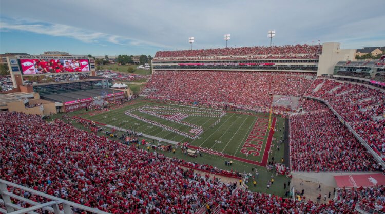 SECSlowSmoked's tweet image. Loudest SEC Stadiums Round 1:

RT for Donald W Reynolds Stadium
Like for Faurot Field

#GoHogs #PigSooie

#Mizzou #GoTigers