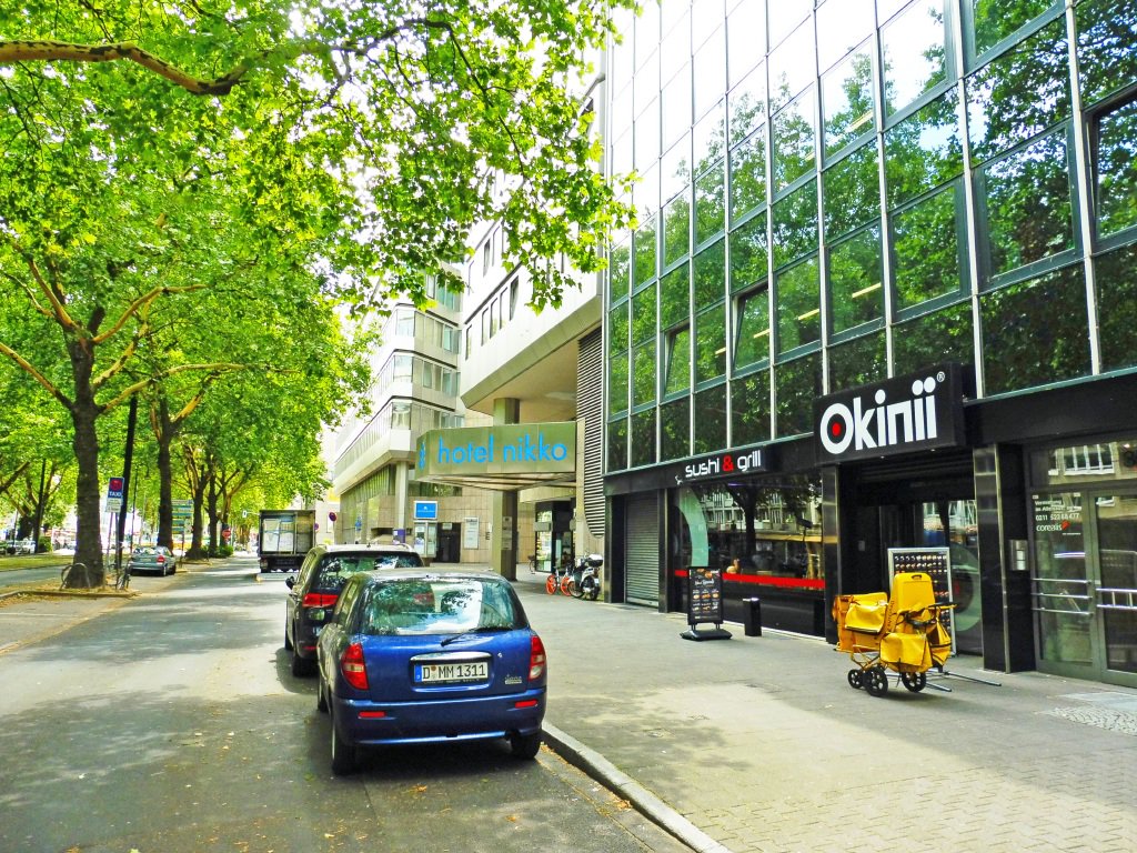 けっぱ デュッセルドルフ インマーマン通りにある日本食材店では 雑貨や調理器も販売