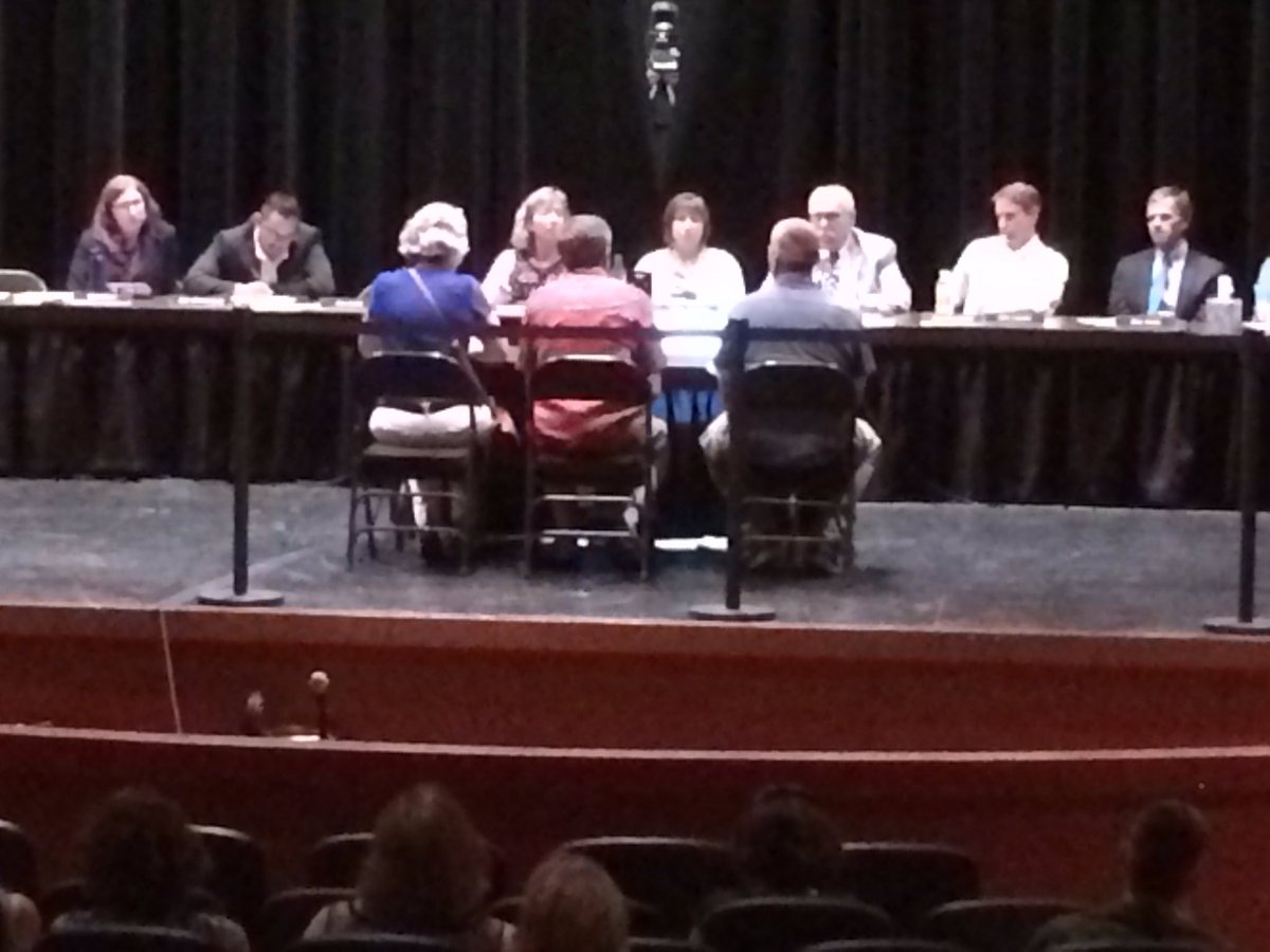 OregonSuccess's tweet image. Hearing from the public in Washington County at Beaverton's Arts &amp;amp; Communication Magnet Academy.