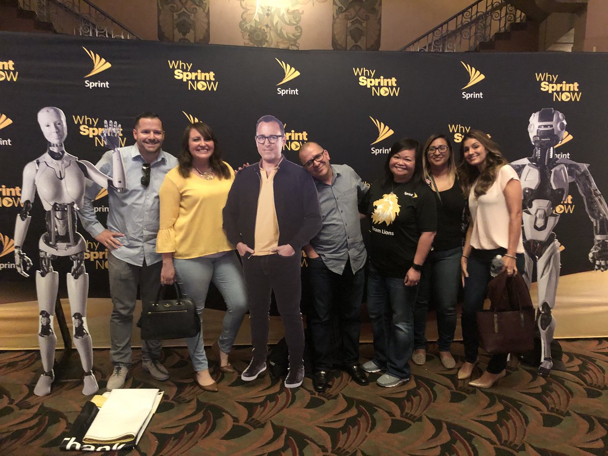 A photo op with some members of the World Class Southwest Ops Team with the boss man <a href="/TLE619/">Trent E</a>! Had a great time at the @sprint road show! Loved the energy! <a href="/MichaelWHurst1/">Michael Hurst</a> <a href="/queenbrichelle/">Brianna Caldwell</a> <a href="/SprintDiana/">Diana Ambriz</a> @KinmanCory <a href="/southwestOps/">SprintSouthWestOps</a>