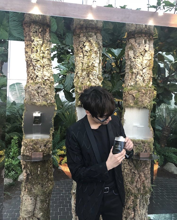 JEWON1GALLERY's tweet photo. [IG] 180712  ONE - BVLGARI men’s fragrance launch in London 

📸: _rooooooong’s IG 
#ONE #JAEWON #원 #정제원 https://t.co/FvpUOayc56