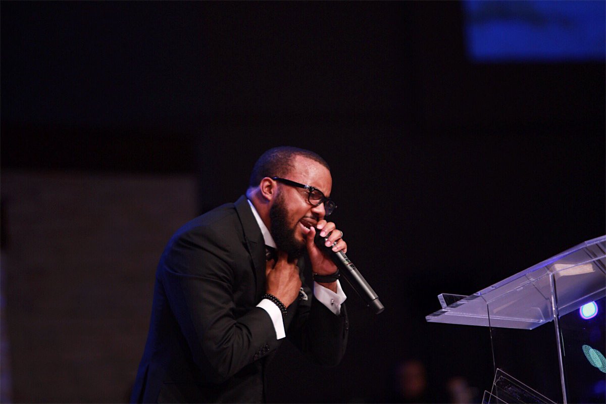 mrbryanlcarter's tweet photo. “I don’t want to make it to heaven with regrets... I want the reward... I want to hear those two words that will make being lied on worth it!” ~ @plpointer preaching “Be Careful How You Build” from 1 Corinthians 3:9-15 at @ConcordDallas @ekbpc
#ekbpc2018 #preachingconference https://t.co/aleiOJiaoB
