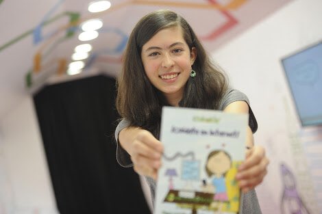 eolveraj's tweet photo. “Cuídate en Internet”, libro interesante y ameno escrito por Micaela Bekendam, talentosa y muy joven autora, es una lectura obligada para chicos y grandes sobre la importancia de prevención en Internet. Un gran gusto presentarlo  hoy en el #PMC  Iztacalco. https://t.co/D27zAEpK8d