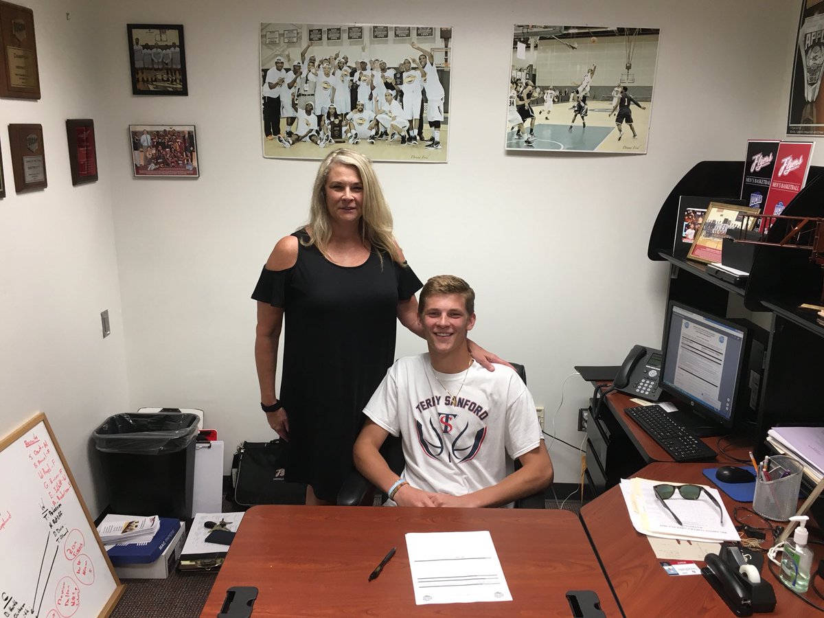 Sandhills_Coach's tweet photo. Great addition to the Flyer program today. Welcome Holt Walker!! https://t.co/PBqyu5hLN9