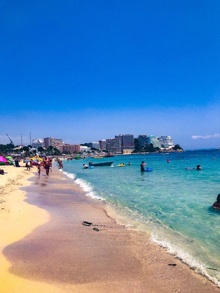 365daysofT's tweet image. Who want to go to Magaluf?
#travellifestyle #travelblogger #lifestyle  #traveling #travelers #travelgram #travelling #travel #travels #travelporn #globetrotter #adventure #mallorca #palmademallorca #majorca #podróż #podróże #wanderlust #sunset #skyonfire #travellers #travelcouple