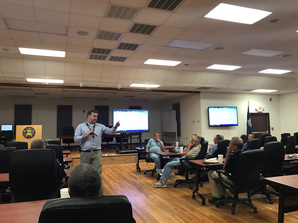 MinickKeith's tweet image. Derrec Becker with SCEMD presenting to Newberry Co. Emergency Services on PIO.