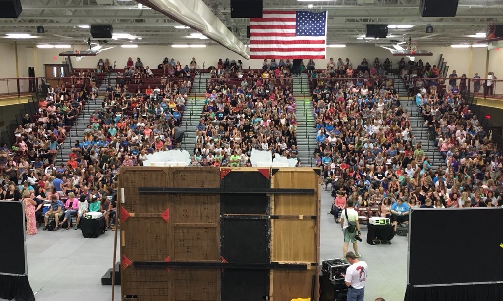 nErDcamp tweet media