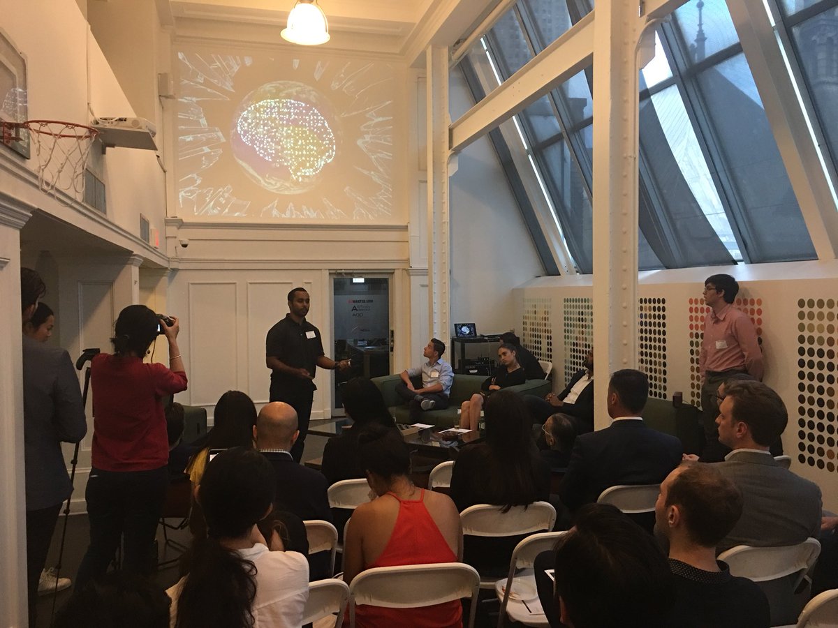 ventureoutny's tweet photo. Let’s clap it up for our next startup @emergingrule! What a passionate pitch! #VentureOutEdtech #NYUStartEd https://t.co/FygnltXmFj
